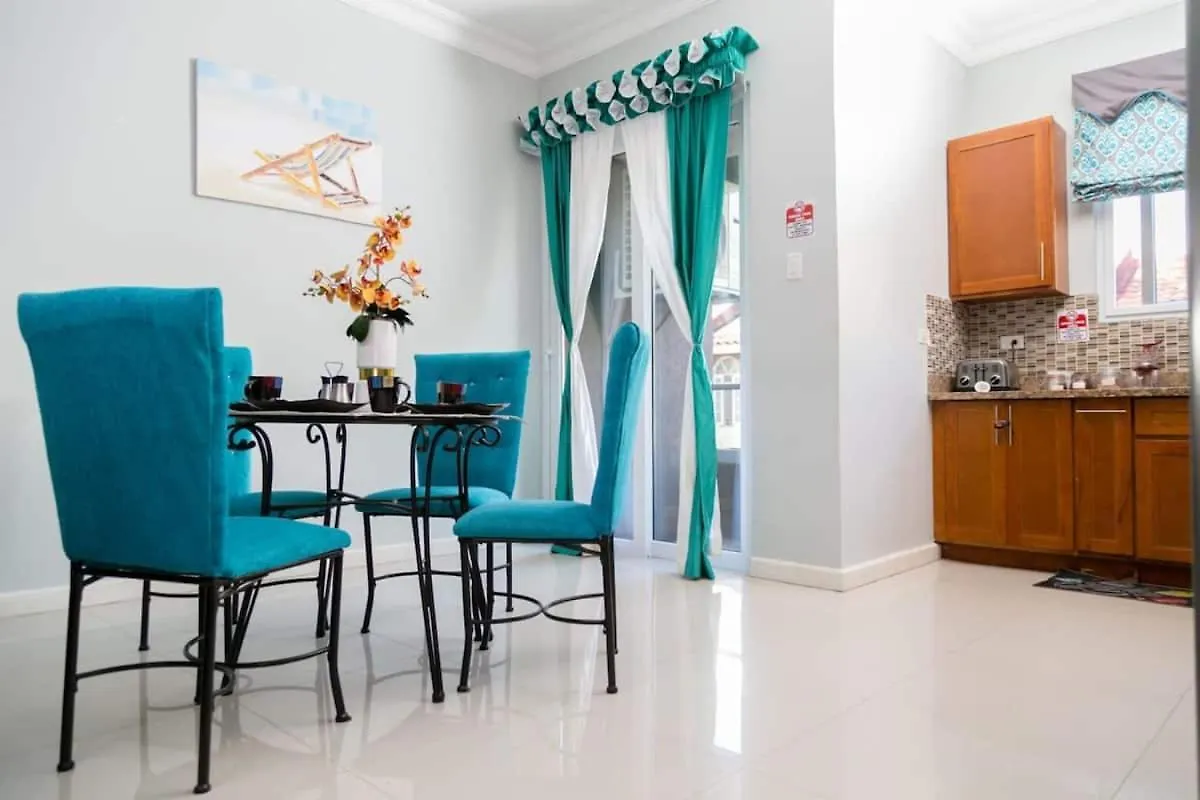 The Hamptons @ Fairway New Kingston Apartment