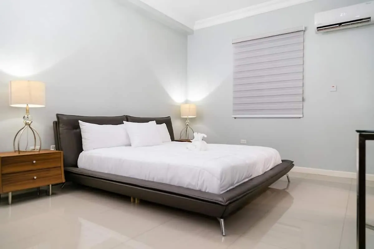 The Hamptons @ Fairway New Kingston Apartment
