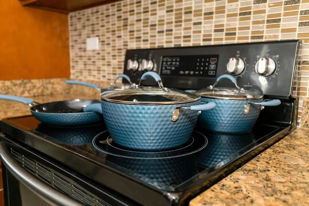 The Hamptons @ Fairway New Kingston Apartment