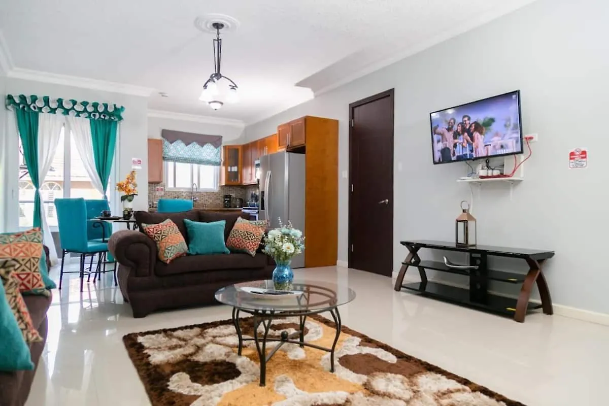 The Hamptons @ Fairway New Kingston Apartment